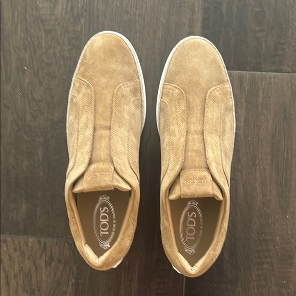 Tod's Tan and White Suede Loafers - Picture 6 of 7